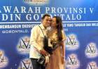 Pelukan Hangat Mamim untuk Papip Selebes Usai Dilantik, Ada Dukungan Istri di Balik Kadin Kota Gorontalo