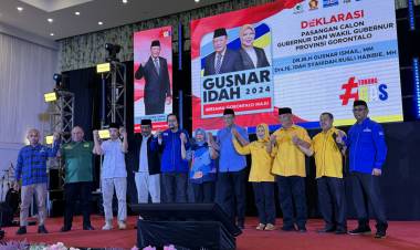 Usai Deklarasi, Pasangan Calon Gubernur dan Wakil Gubernur Gorontalo Gusnar - Idah Daftar ke KPU