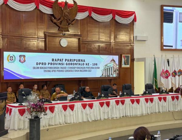 RAPBD Gorontalo 2027 Bukan Cek Kosong, Delapan Fraksi Terima dengan Catatan