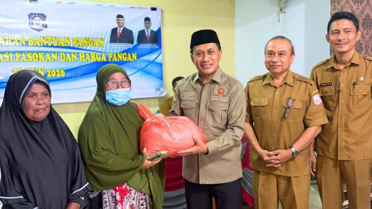 Bantuan Pangan Pokir DPRD Disalurkan ke Warga Dutohe, Syamsir: Saya Titip Masyarakat ke Gubernur